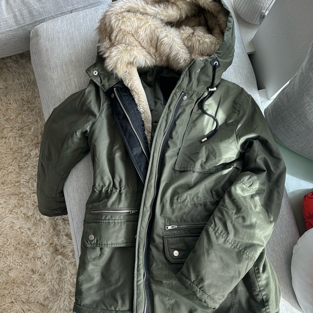 F21 Sherpa lined winter coat, olive green, size M